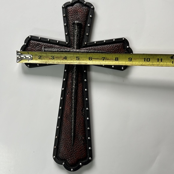 Cross - Picture 3 of 8